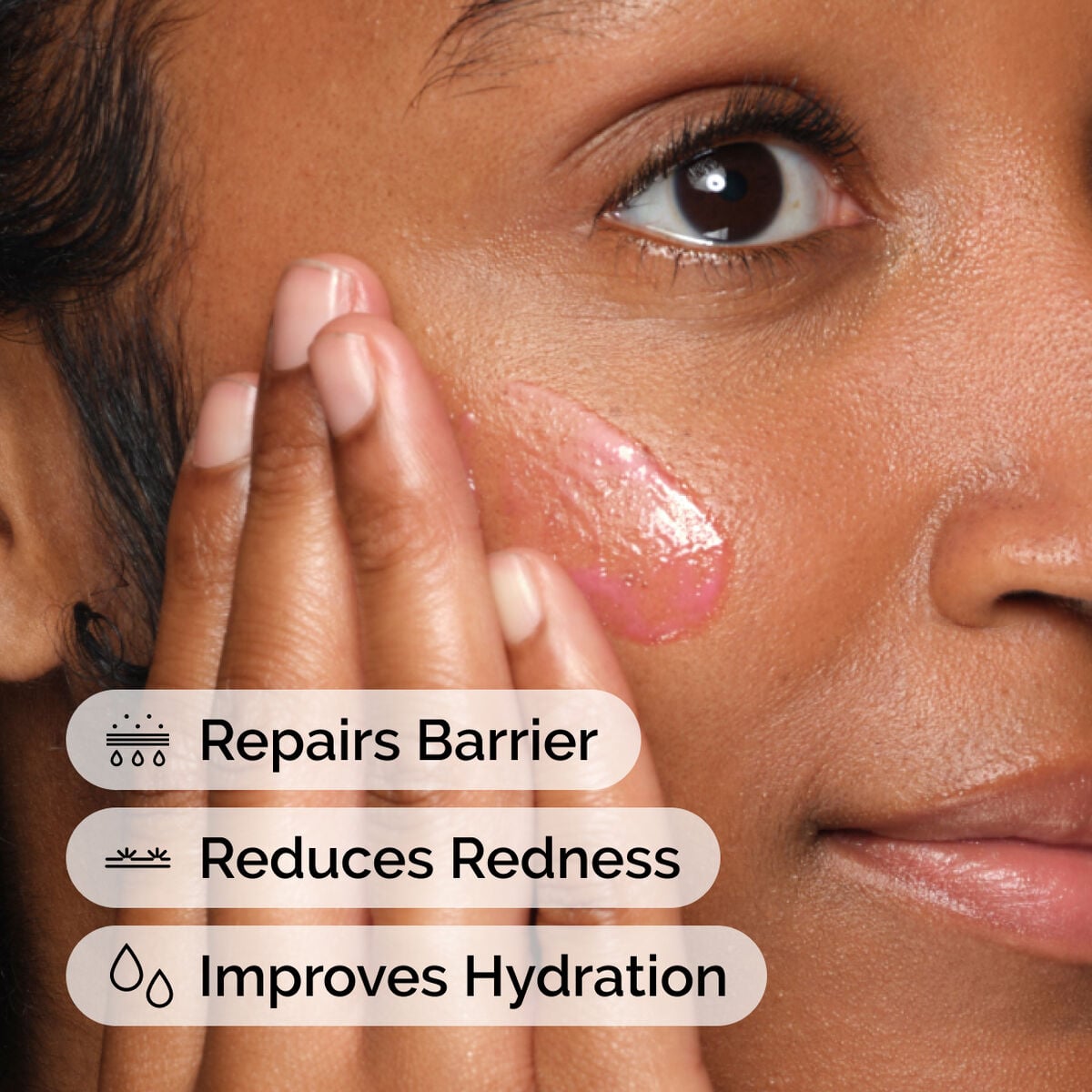 soothing-and-barrier-support-serum-set-j0 ord-soothing-barrier-support-serum-model-application-with-benefits.jpg